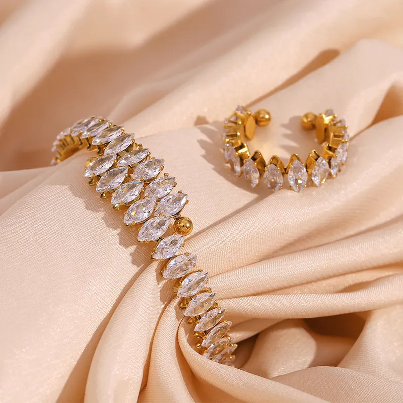 ANASTASIA Ring