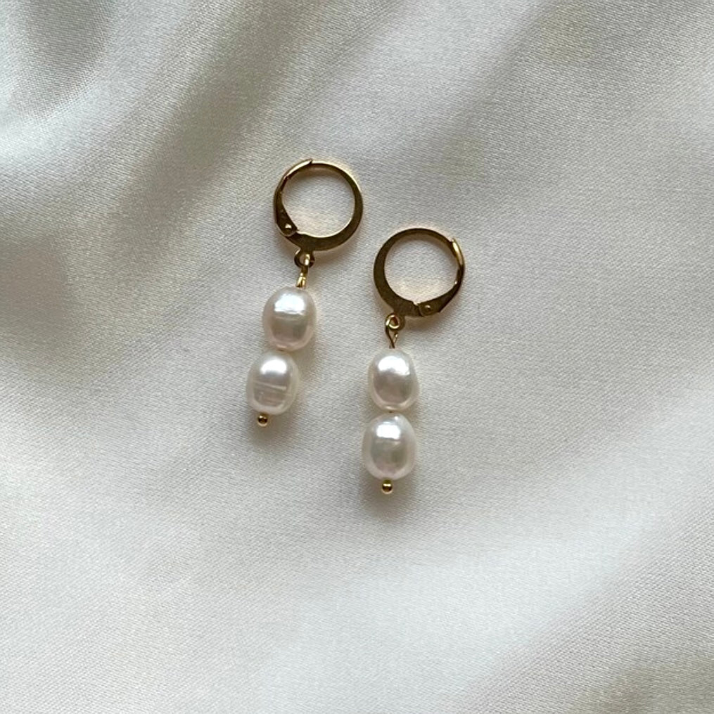 ALORA Pearl Earrings