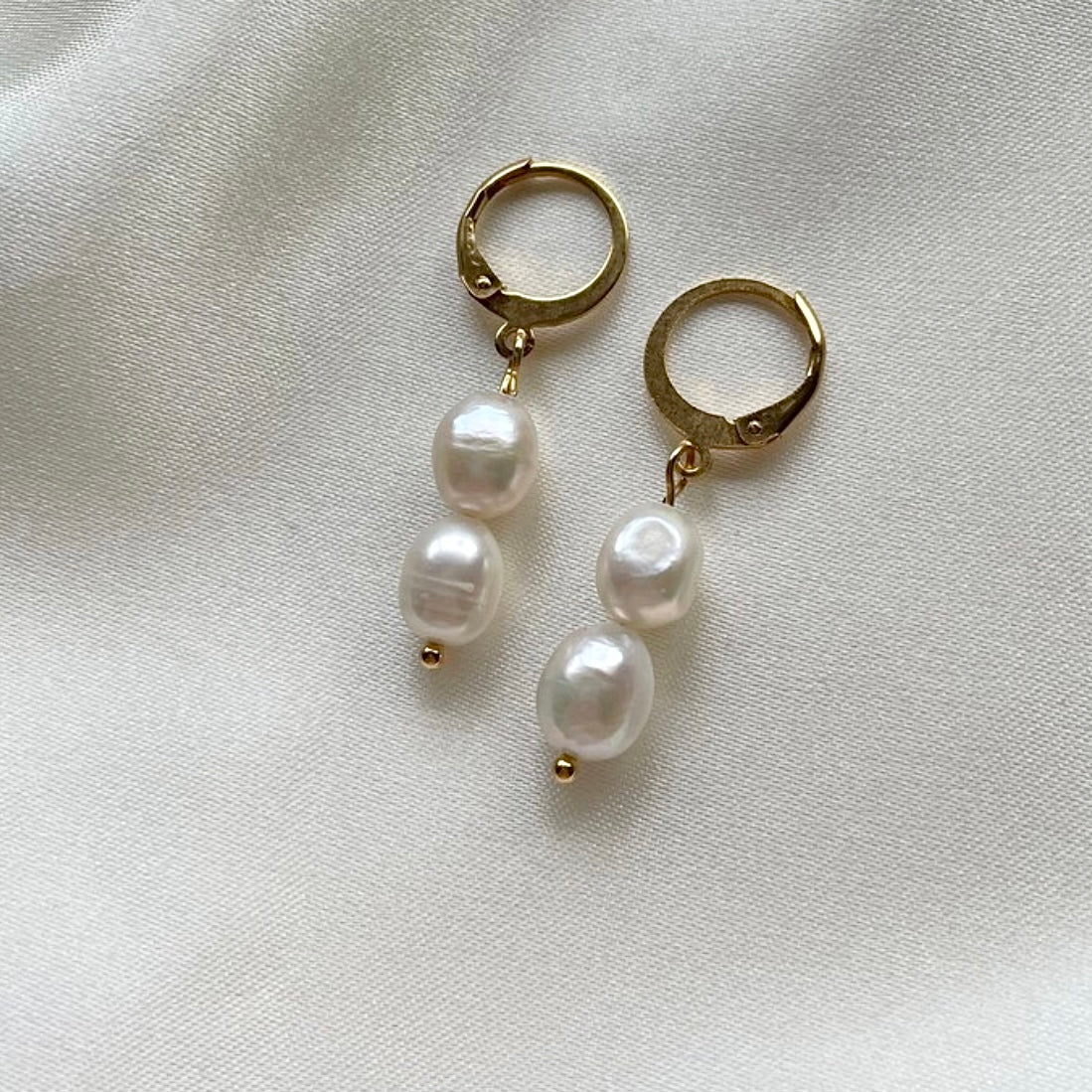 ALORA Pearl Earrings