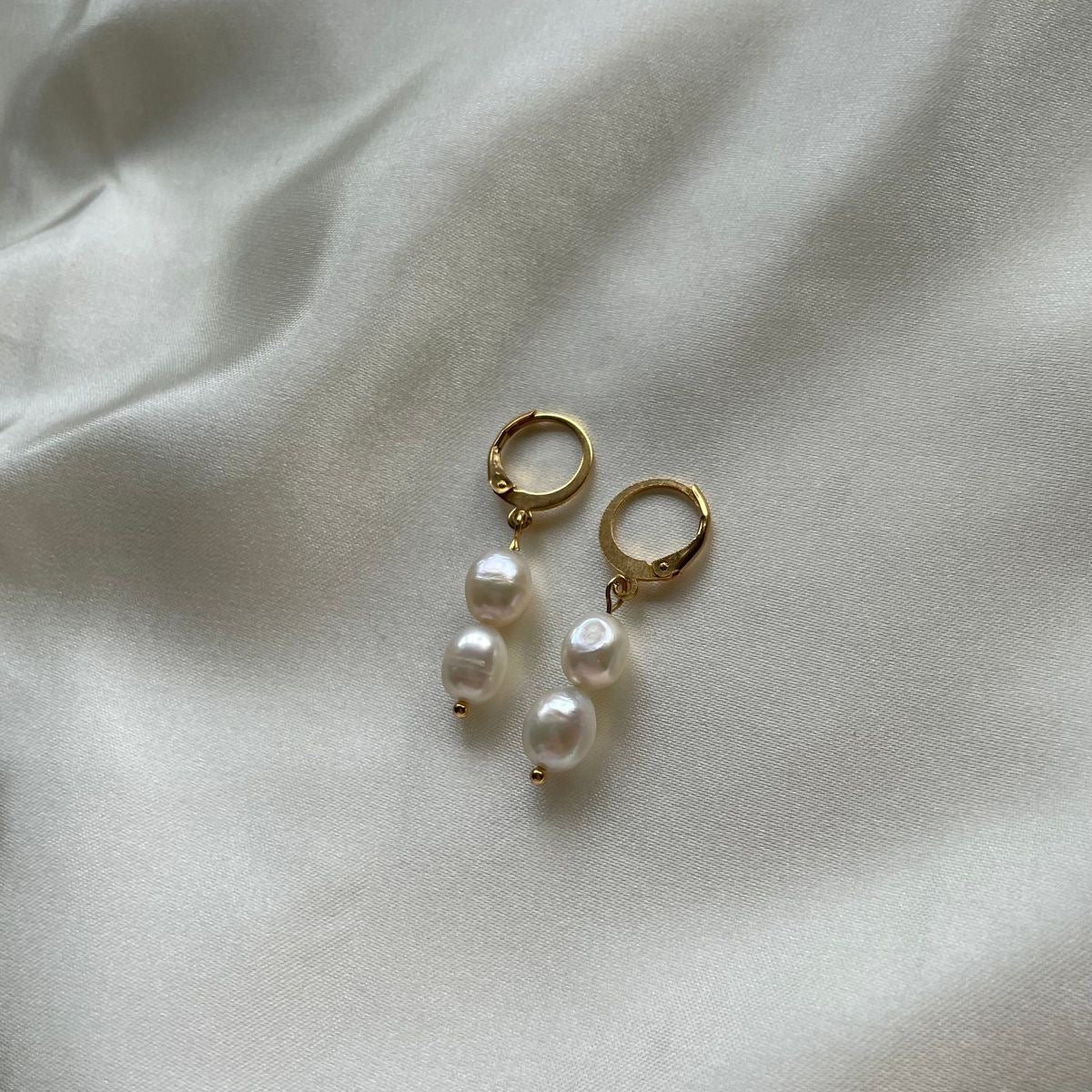 ALORA Pearl Earrings