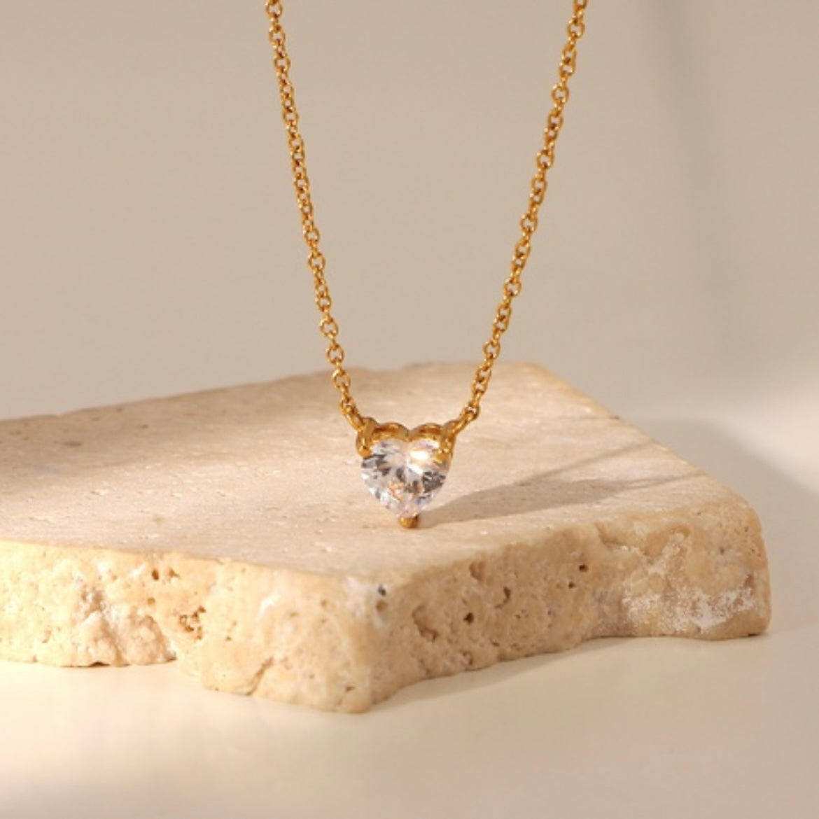 ELANNA Heart Necklace - Clear Diamond